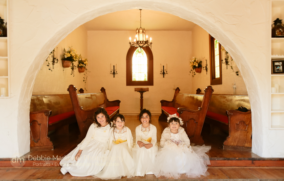 Debbie Markham Photography-Wedding in Harmony-California-Daisy+James-Outdoor-Flowergirls in Chapel before wedding