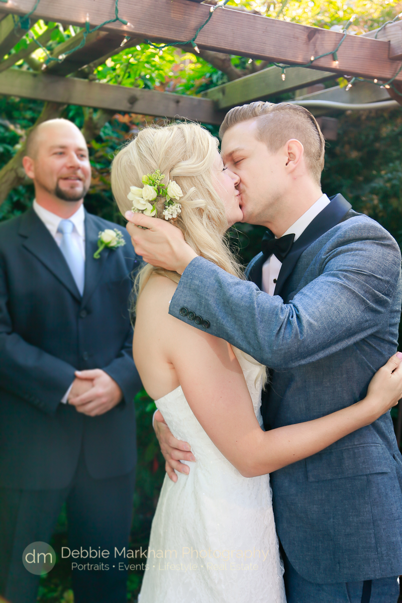 Destination Wedding_Photos_Garden Wedding_Quaint Wedding_Outdoor Reception_Portraits_Robin's Restaurant_Cambria_Photographer_Debbie Markham-0826