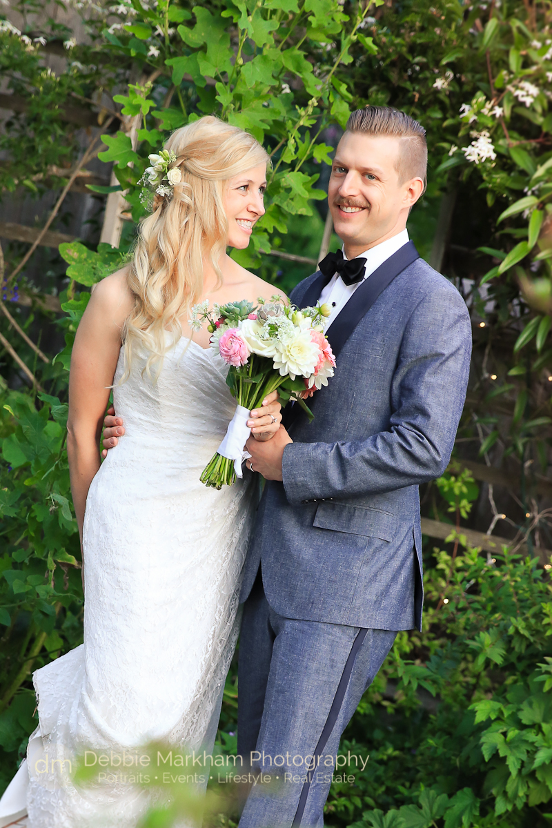 Destination Wedding_Photos_Garden Wedding_Quaint Wedding_Outdoor Reception_Portraits_Robin's Restaurant_Cambria_Photographer_Debbie Markham-0875