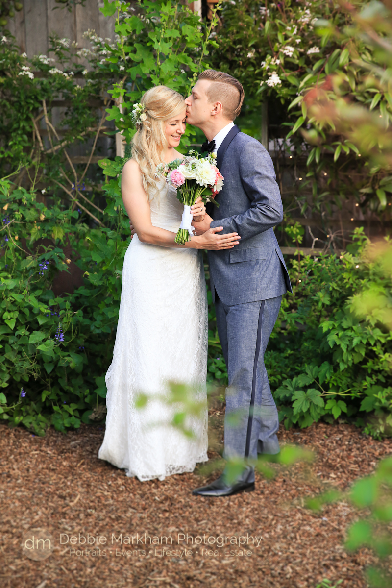 Destination Wedding_Photos_Garden Wedding_Quaint Wedding_Outdoor Reception_Portraits_Robin's Restaurant_Cambria_Photographer_Debbie Markham-0879