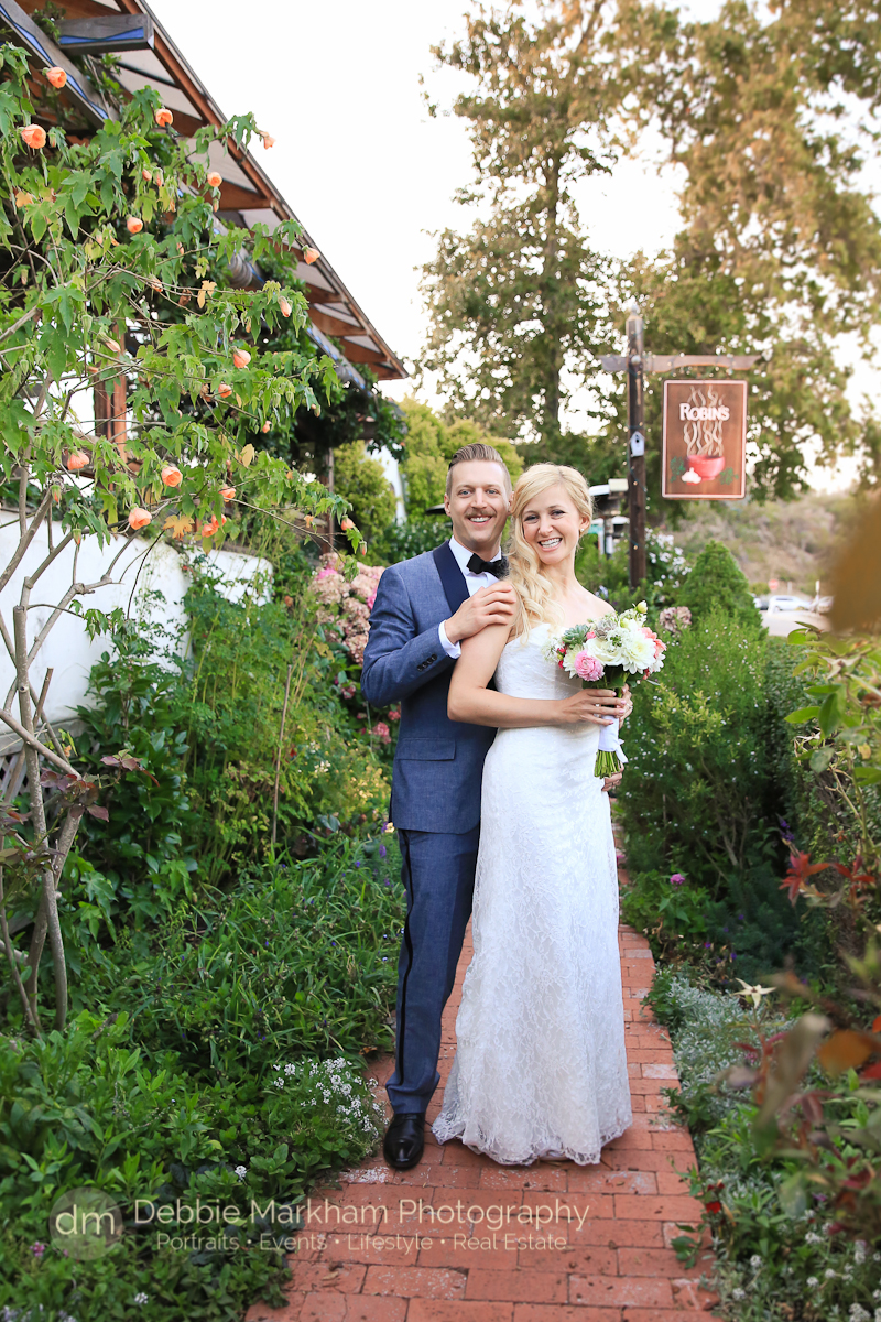 Destination Wedding_Photos_Garden Wedding_Quaint Wedding_Outdoor Reception_Portraits_Robin's Restaurant_Cambria_Photographer_Debbie Markham-0895